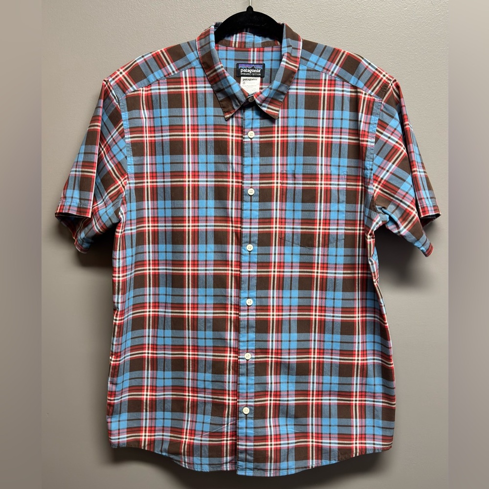 Men’s Patagonia Organic Cotton Short Sleeve Button Down - Large